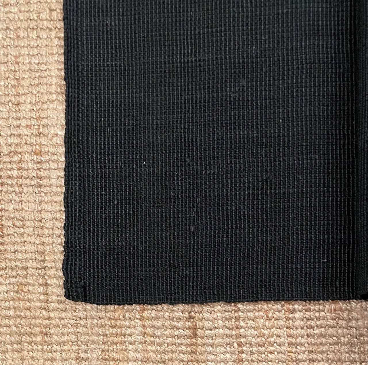 Alfombra de yute 5 Hebras, negra 2.50 x 3.50